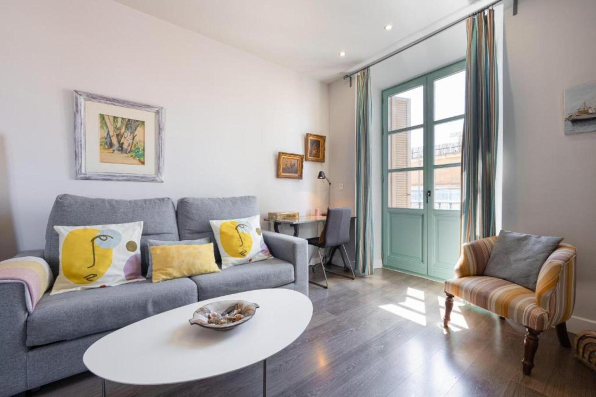 C20 - Adorable Apartment In The Center With Sun Terrace มาลากา ภายนอก รูปภาพ